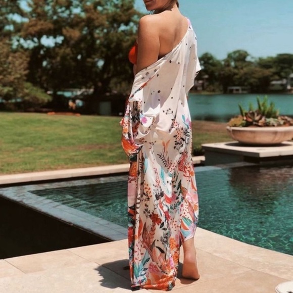 SOLD OUT CLEARANCE Multi Color Floral Kimono Coverup Beach Wrap - Picture 5 of 6